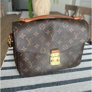 LV Pochette Métis Monogram